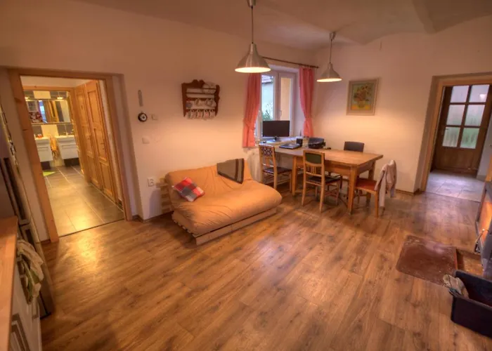 Cozy Rustical House In The Highland Kozli